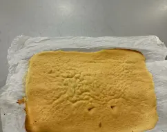 Step Este es el bizcocho genovés hecho en plancha illustration