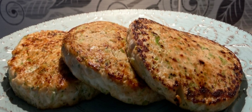 HAMBURGUESAS DE SALMÓN Y BRÓCOLI CON THERMOMIX