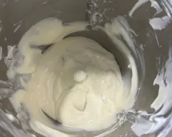 Step <p>Se mezcla la leche condensada con el mascarpone 10 segundos elocidad 4</p> illustration
