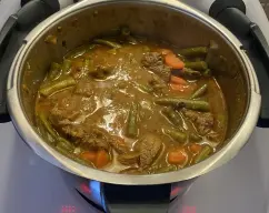 Step Comprobamos si la carne está blandita bien guisada y resto de la verdura ,de no ser así ,a nuestro gusto volvemos a programar 10 min /Varoma/ giro inverso / vel cuchara. illustration